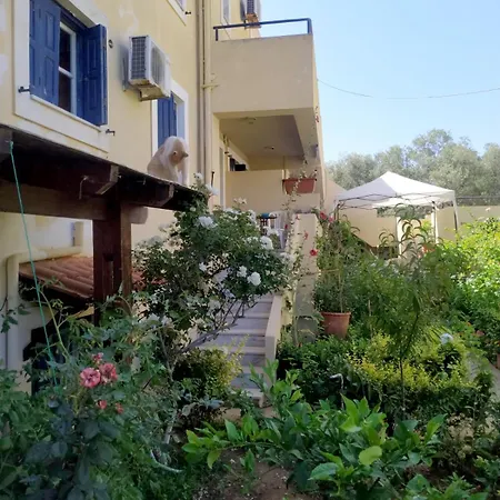 Rethymno, Atsipopoulo Neighborhood, Whole House For Up To 6 People بيت للعطل *